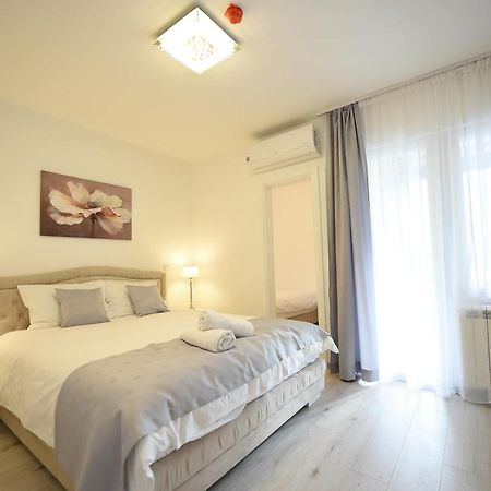 Apartmani Grand Hertz Belgrado Exterior foto